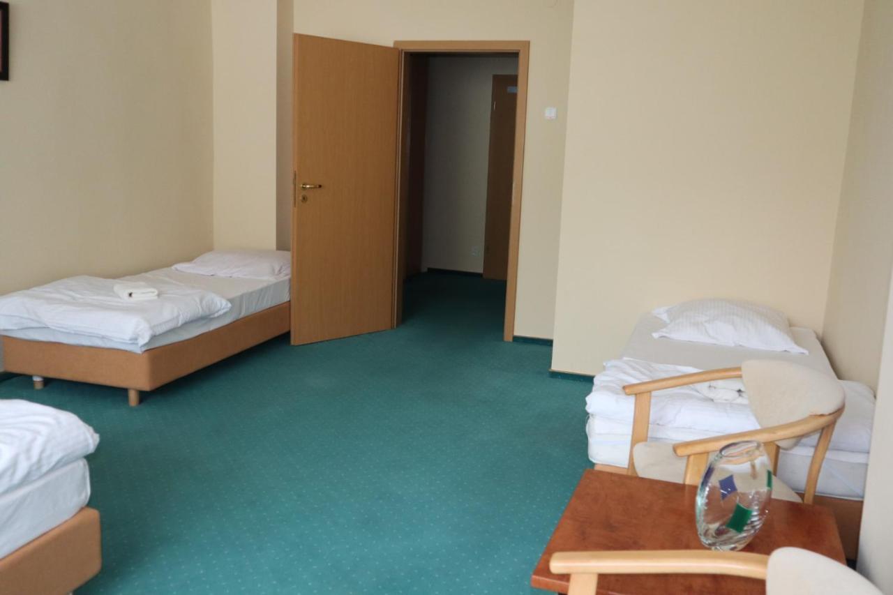 Osrodek Wypoczynkowy " Bieszczady" Hotel Myczkowce Exterior foto